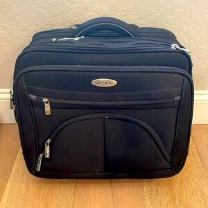 Samsonite Underseat carry on